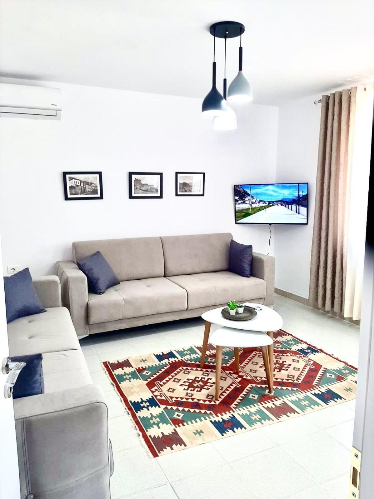 Koli Apartament Berat Esterno foto